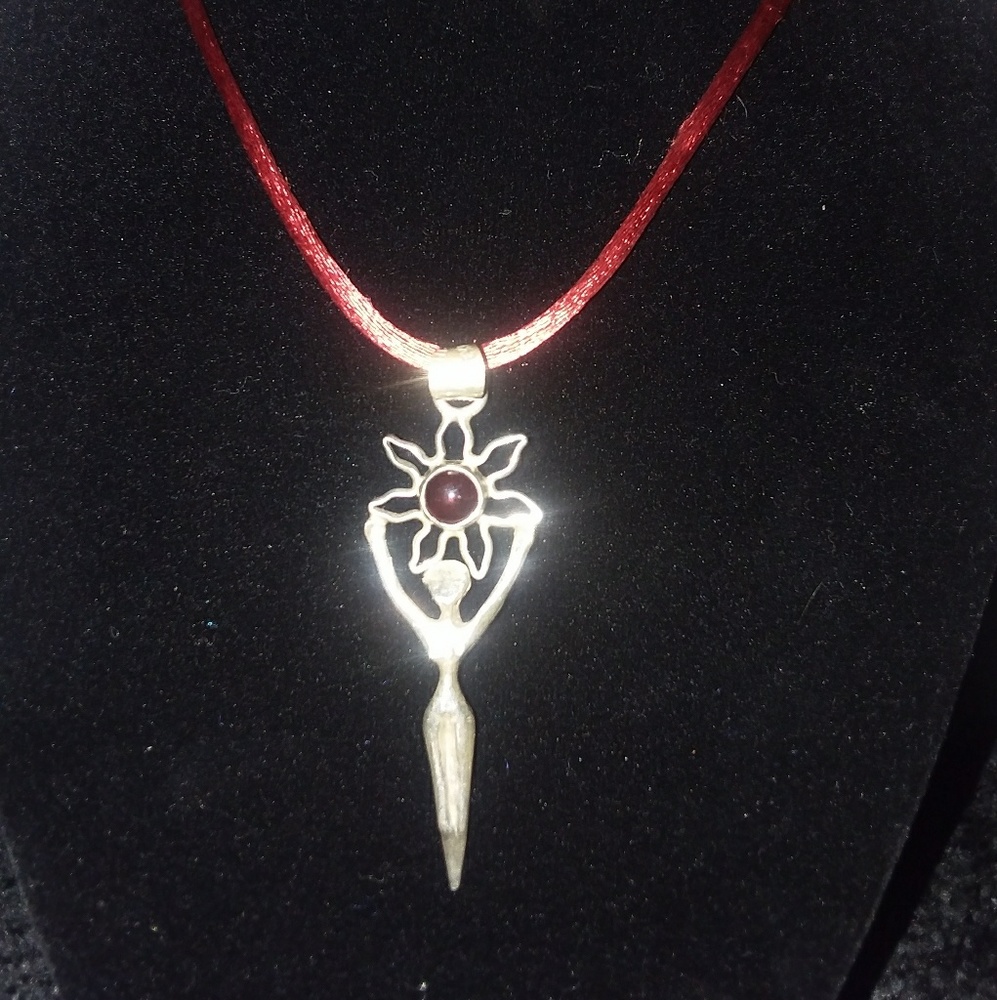 🐝Silver* Sun and lady pendant with cord chain